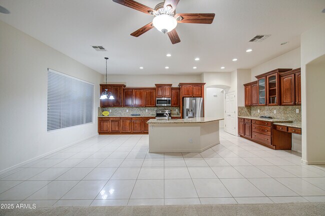 Building Photo - 4791 N 150th Ave