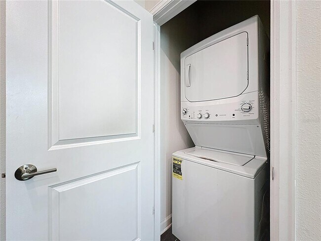 Building Photo - 521 Brunswick Dr