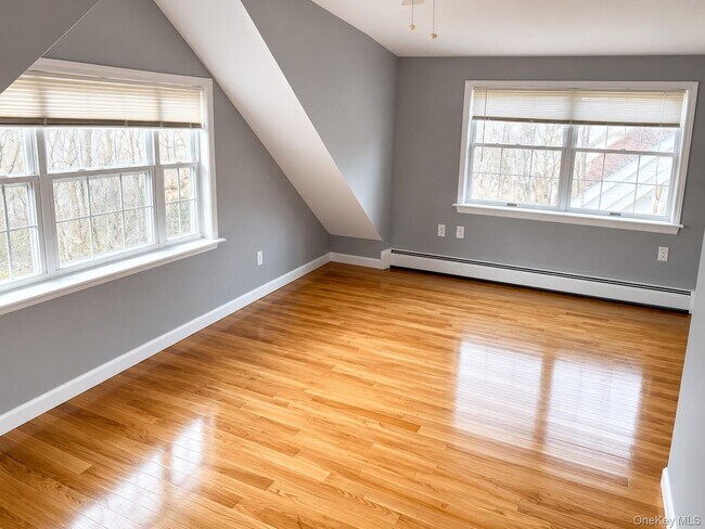 Building Photo - 178 Pine Tree Rd