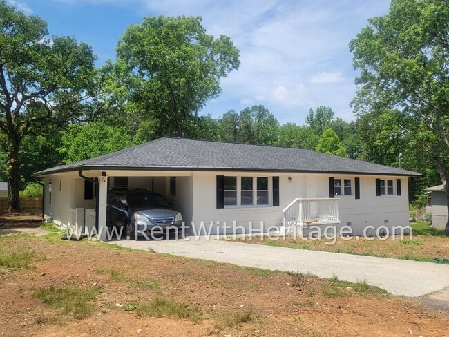 Building Photo - WOW!!! GORGEOUS BRICK RANCH HOME/ TOTALLY ...