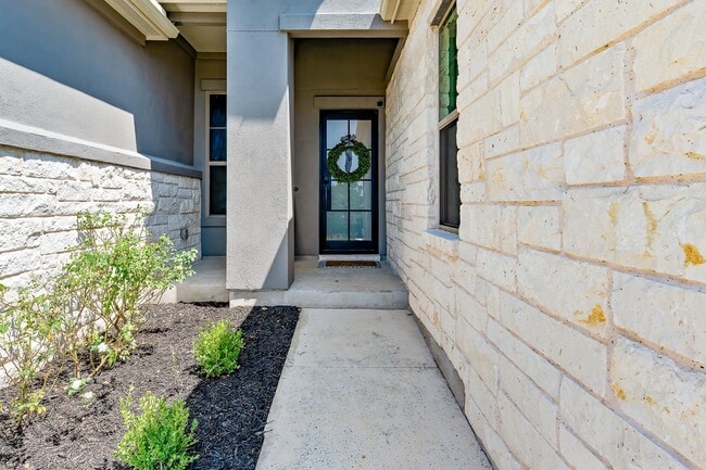 Building Photo - 127 Loysoya St