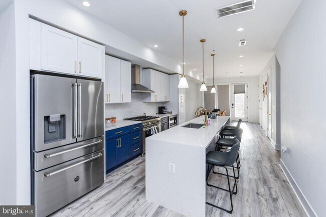 Building Photo - 4202 3rd St NW