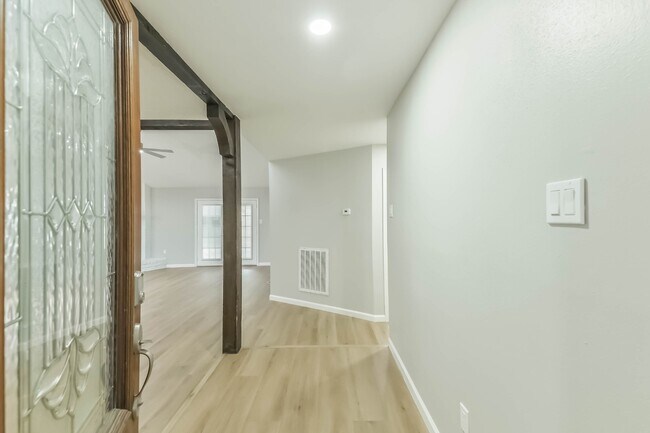 Building Photo - 11523 Early Mist Ct