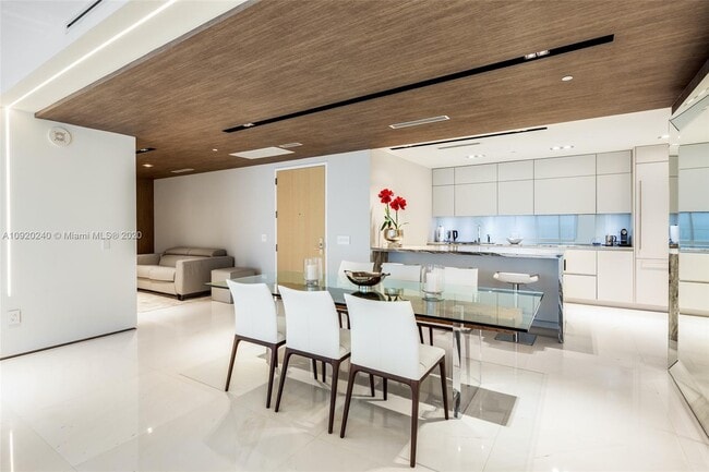 Building Photo - 360 Ocean Dr