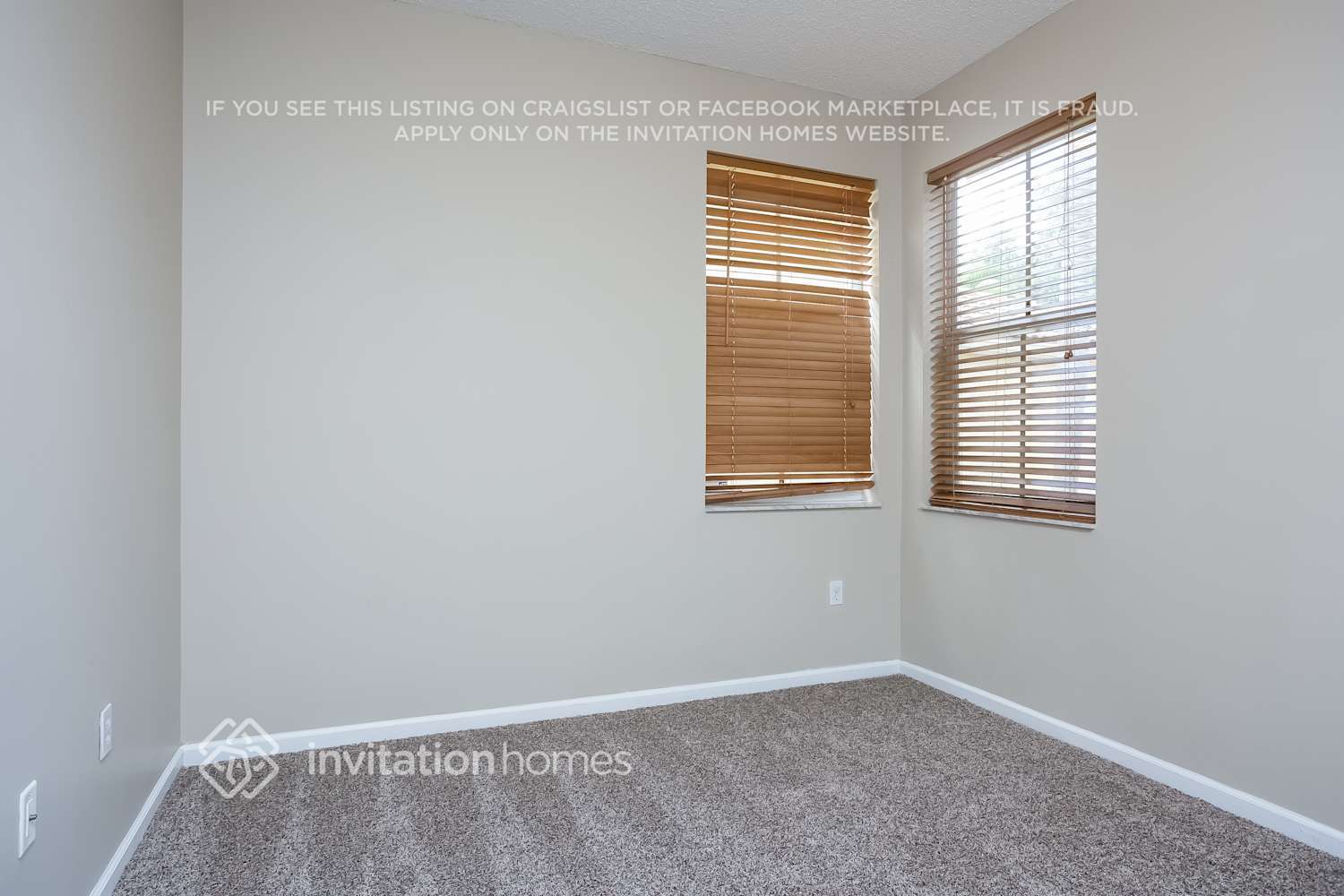 Building Photo - 6119 Oak Bluff Way