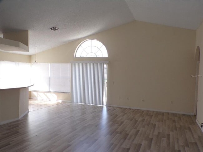 Building Photo - 2563 Davenport Cir