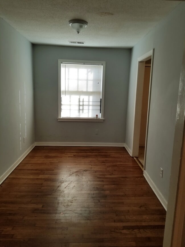 Building Photo - 4 Success is now offering this spacious 2 bedroom home.