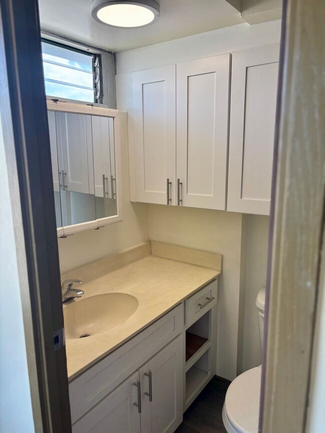 Building Photo - Available Now | Studio, 1 Bath, 1 Assigned...