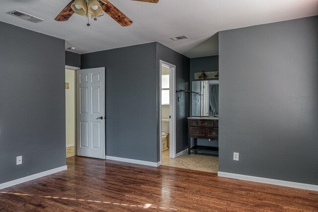 Building Photo - 112 Tomahawk Trail