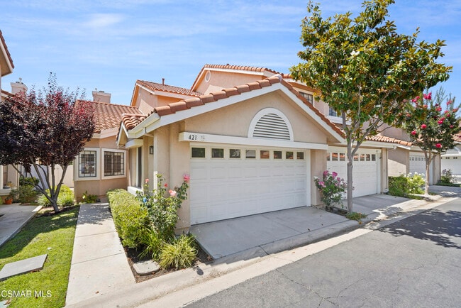 Primary Photo - 421 Dante Way