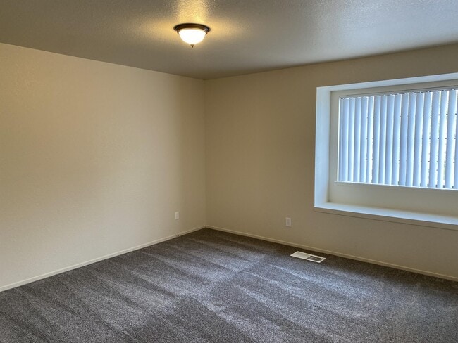 Building Photo - 3518 Shawnee Dr