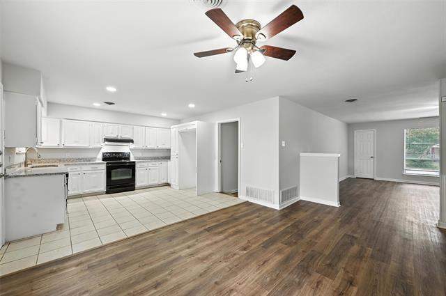Building Photo - 1109 Lexington Dr