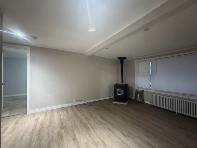 Building Photo - 26 7th St