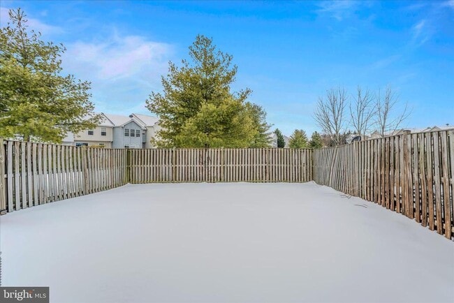 Building Photo - 36 Bruce Dr