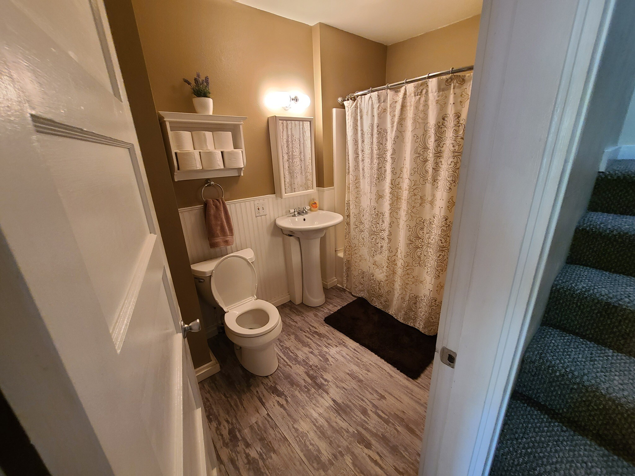 Building Photo - 396 8th Avenue East N