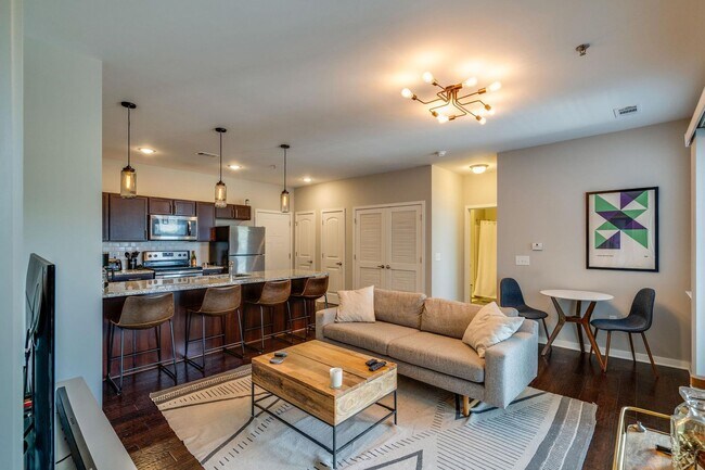 Building Photo - Chic East Nashville Two Bedroom Loft