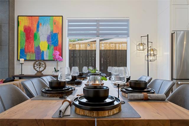 Building Photo - 3111 Hedgerow Dr