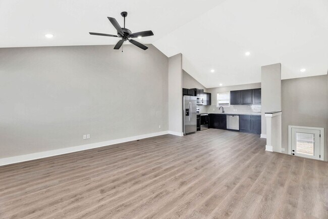 Building Photo - 5264 Plumthicket