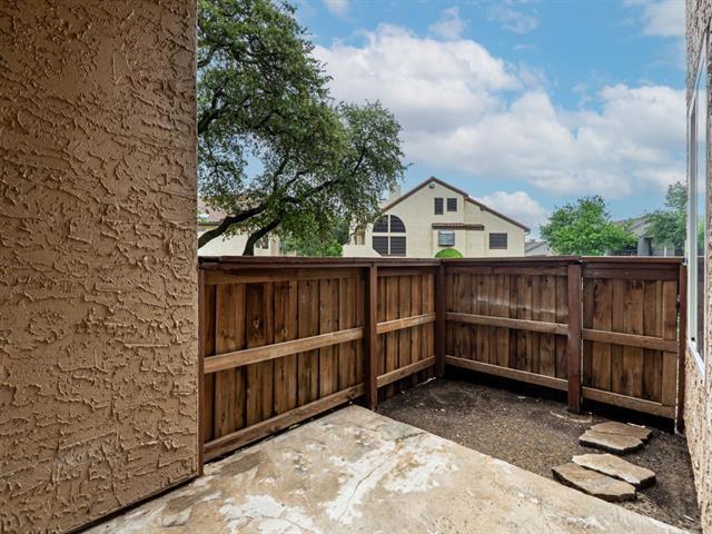 Building Photo - 5550 Spring Valley Rd