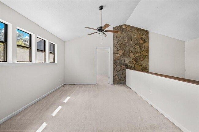 Building Photo - 990 Chapman Ln