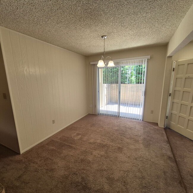 Building Photo - 3332 Jayanne Way