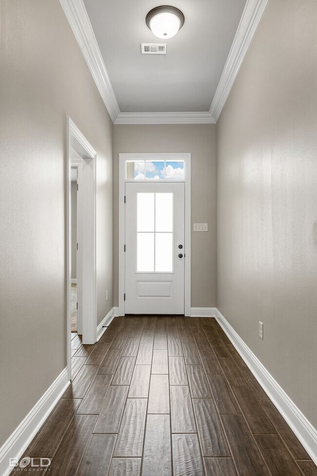 Building Photo - Beautiful 3 bedrooms 2 bathrooms