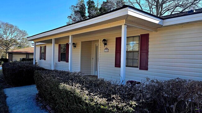 Building Photo - 120 Shenandoah Trail
