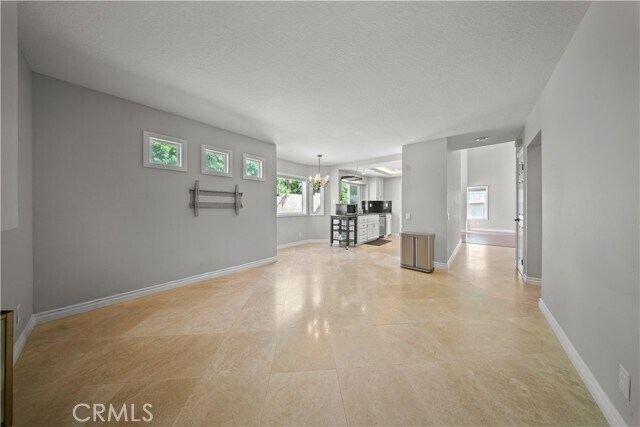 Building Photo - 11 Mandevilla