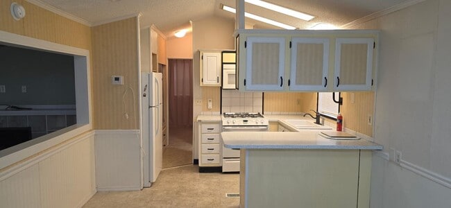 Building Photo - 163 Monarch Ln