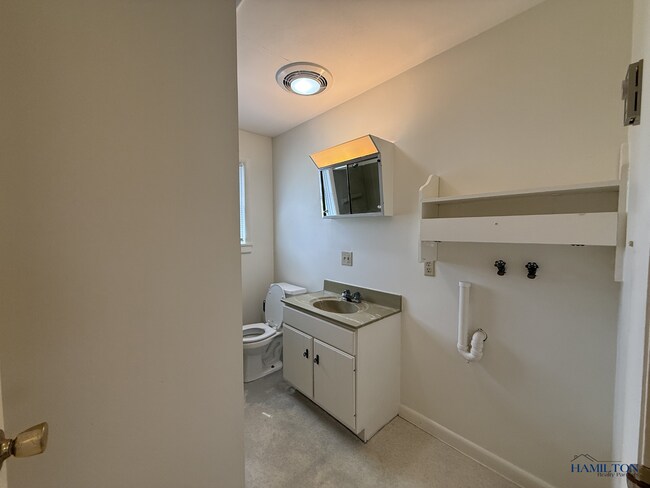 Building Photo - 5227 English Ave