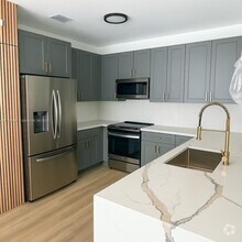 Building Photo - 4 bedroom in Miami FL 33142
