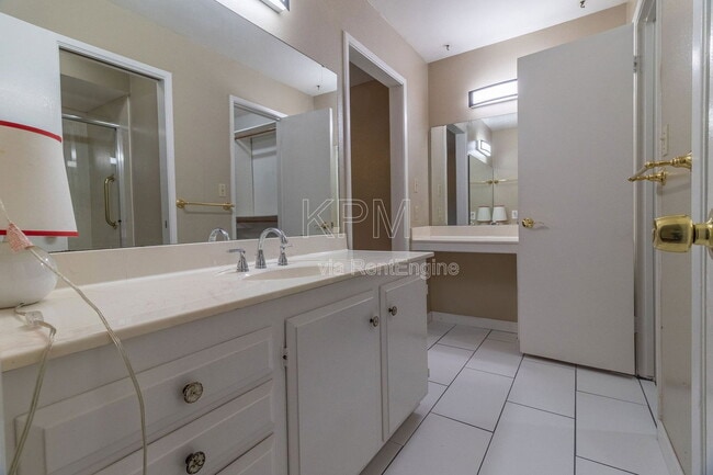 Building Photo - 1217 Aberdeen Ave