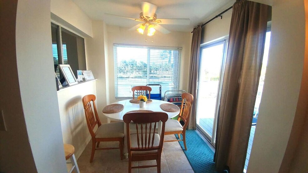 Building Photo - 8600 Ridgewood Ave