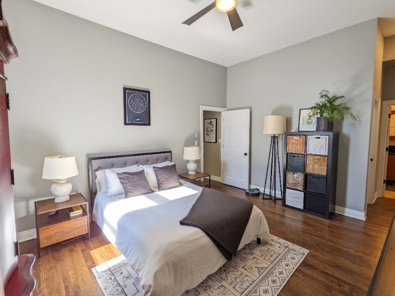 Building Photo - 1803 W Thomas St