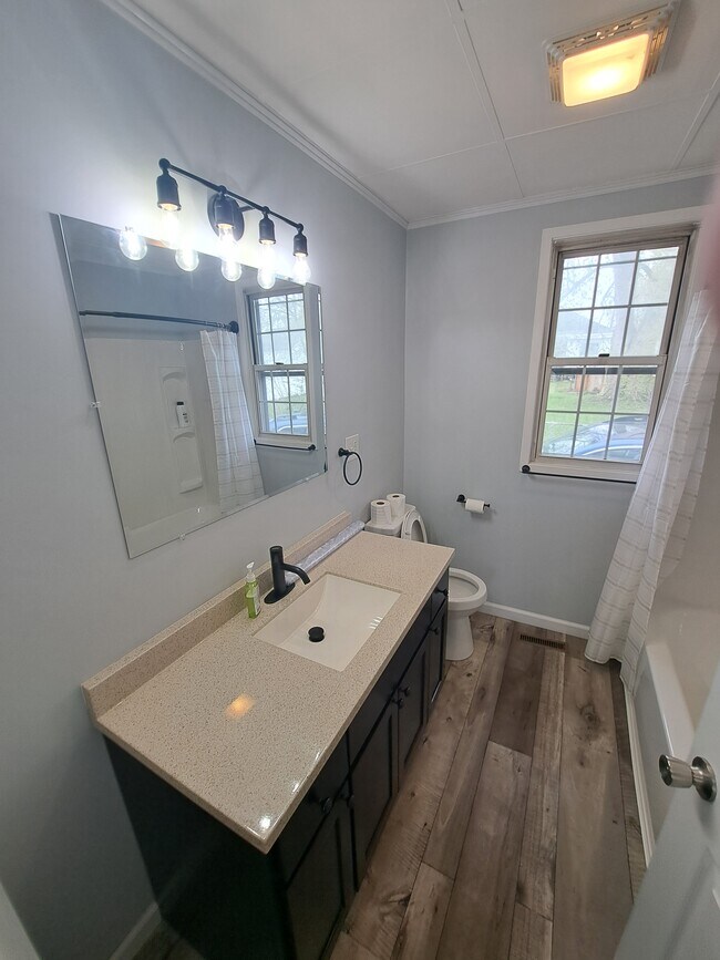 Building Photo - 508 Hugh St