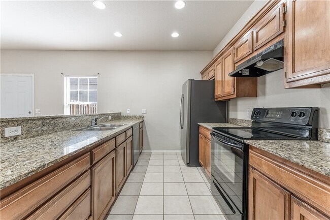 Building Photo - 3005 SW Deerfield Blvd