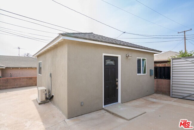 Building Photo - 2217 W Via Camille