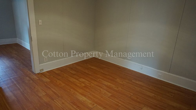 Building Photo - 3BR/1BA- Downtown Wilmington- $1,550/month...