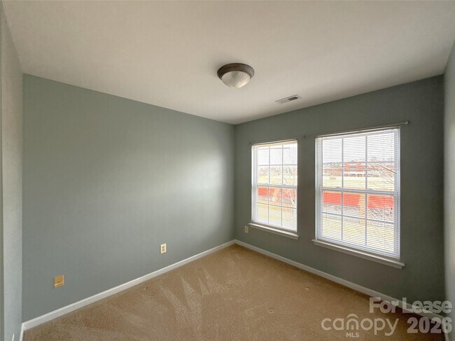 Building Photo - 7023 Brighton Park Dr