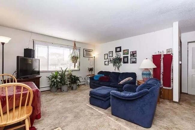 Primary Photo - 417 1st Ave SE