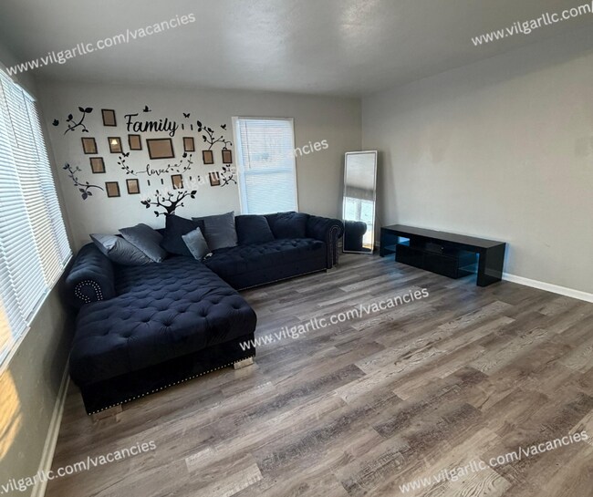 Building Photo - Discover comfort, convenience, and quality living in this beautifully updated 3-bedroom single-fa...