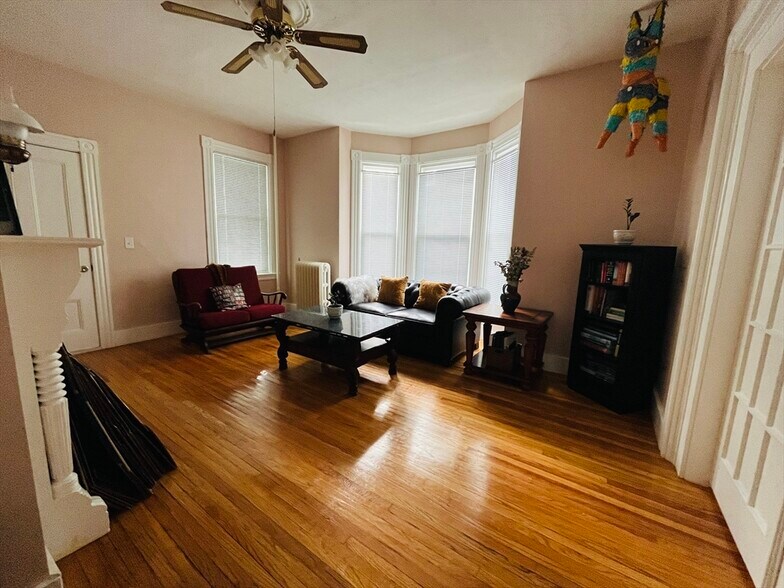 Primary Photo - 43 Dartmouth St