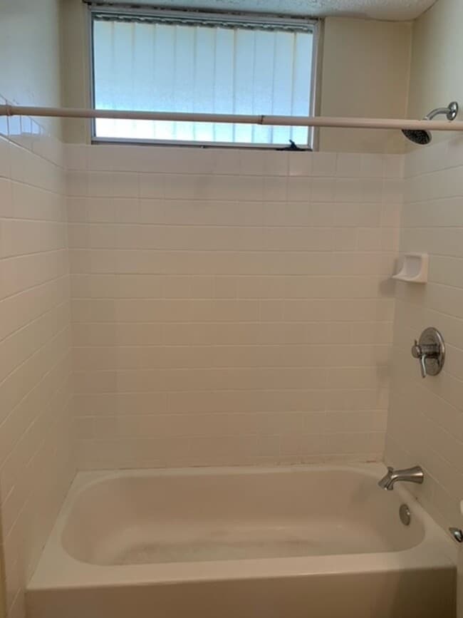 Building Photo - Northbrook-Melemanu -  2 Bedroom, 1 Bath Unit with 1 assigned parking