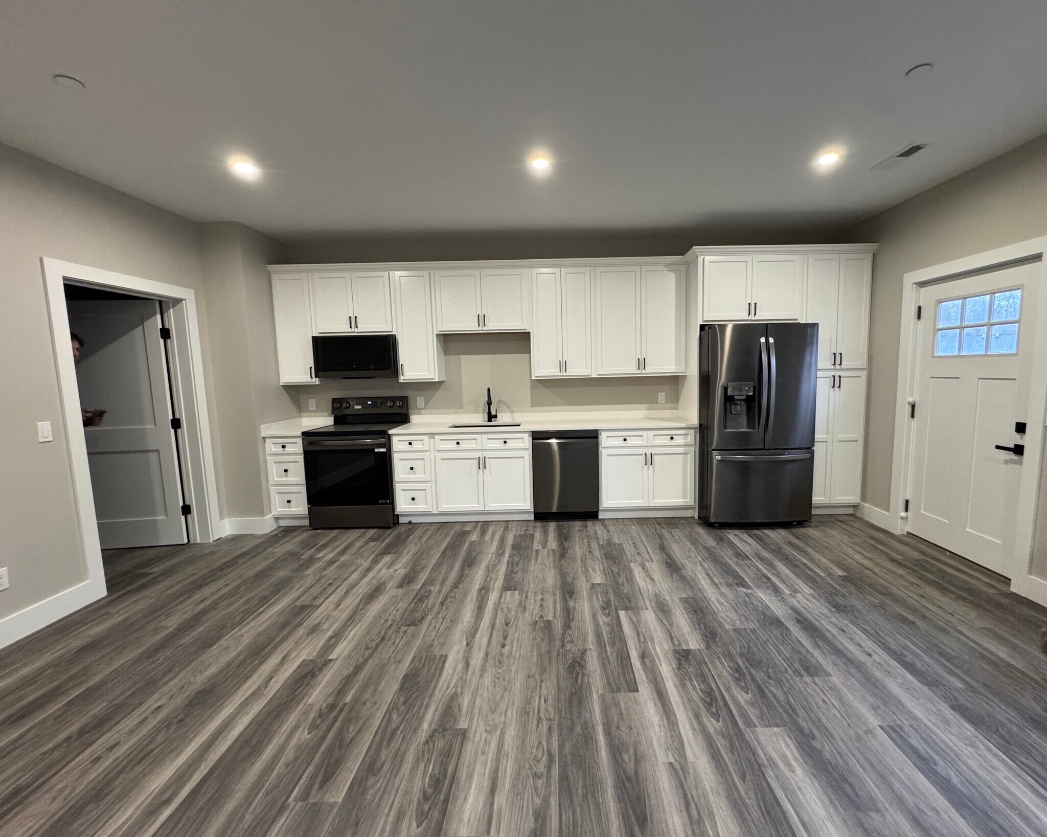 Kitchen - 243 Echo Lake Rd