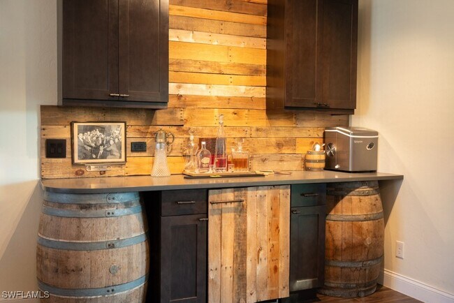 Building Photo - 8382 Butternut Rd