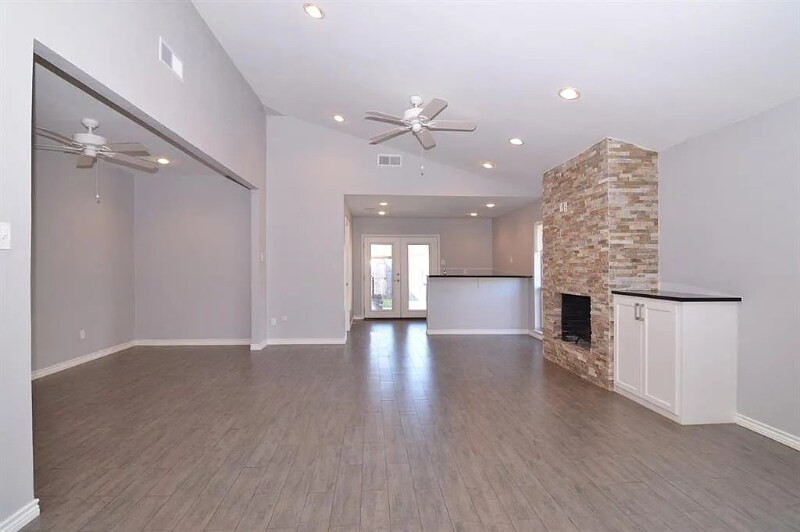 Building Photo - 7102 Casablanca Ct