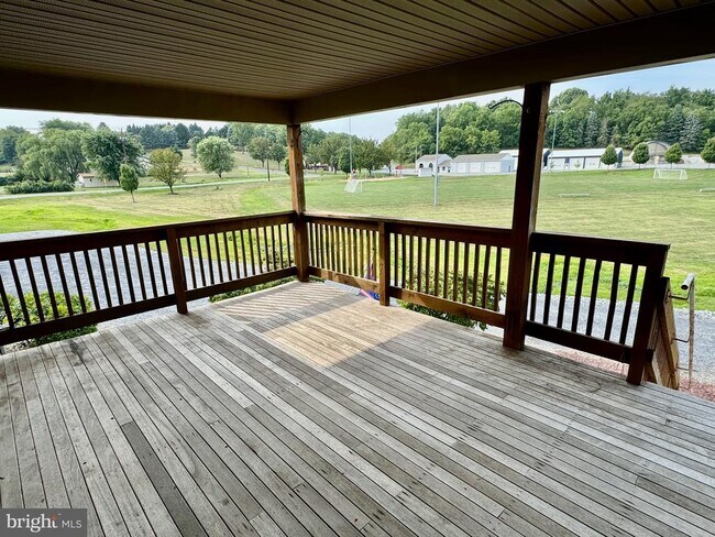 Building Photo - 531 W Penn Ave