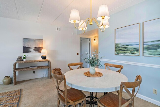 Building Photo - 100 Severn Ave