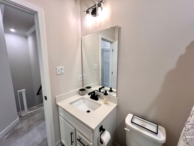 Building Photo - Canonsburg - 3 Bedroom 2.5 Bathroom Townhome For Rent