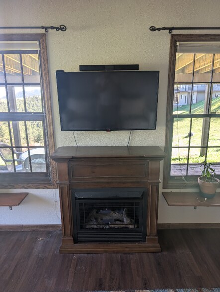 Building Photo - 228 Bellvue Dr